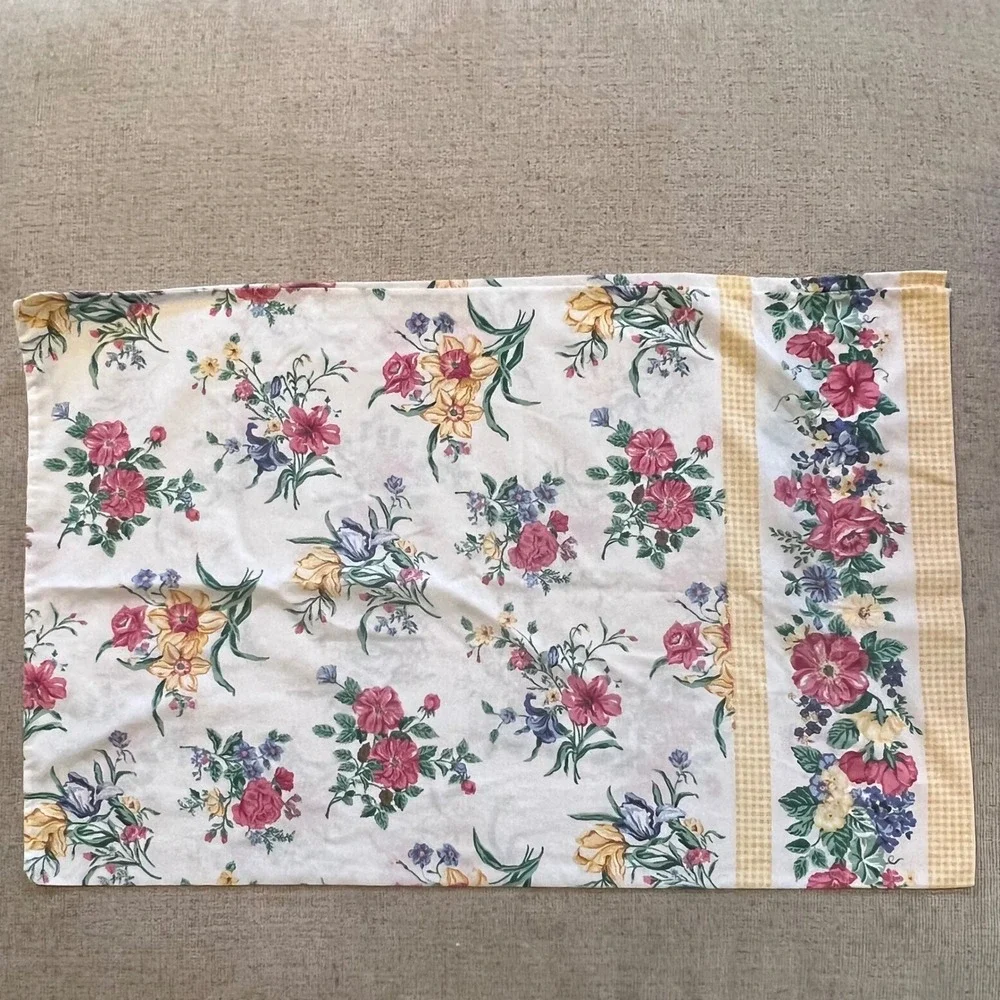 WestPoint Stevens Vintage Floral Gingham Standard Pillowcase Made in USA